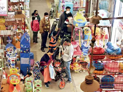 Jhandelwalan Toy Market