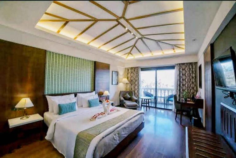 best-9-romantic-resorts-near-pune-for-couples-trendswe