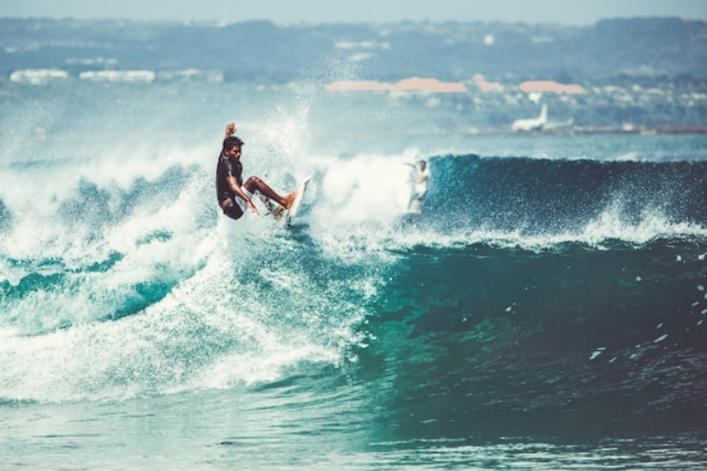 Benefits of Surfing Lessons